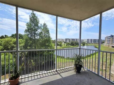 960 Starkey Rd #9206, Largo, FL 33771