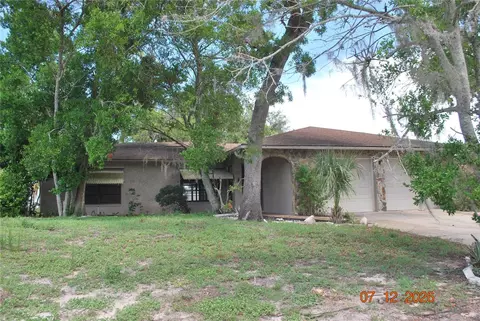 8941 Forest Lake Dr, Port Richey, FL 34668