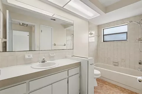 Bath - 4498 Gondolier Rd, Spring Hill, FL 34609 photo 3 of 3