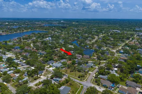 912 Seminole Blvd, Tarpon Springs, FL 34689