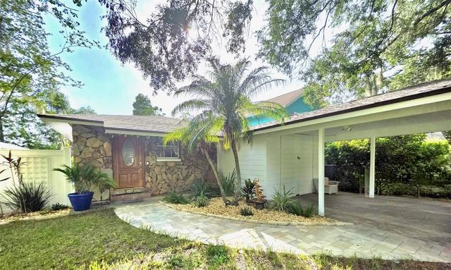 12320 Woodleigh Ave, Tampa, FL 33612
