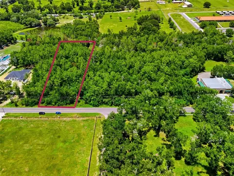 Centennial Road, Dade City, FL 33525