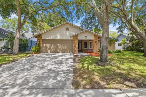 1570 Club Dr, Tarpon Springs, FL 34689