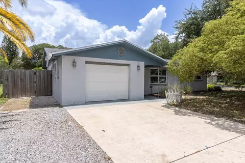 5228 Greenwood St, New Port Richey, FL 34653