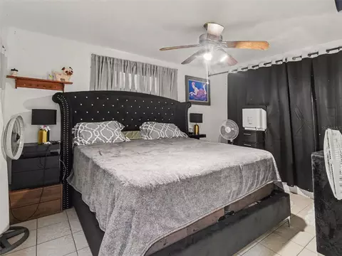 Bedroom - 2839 19th St W, Bradenton, FL 34205 photo 1 of 6