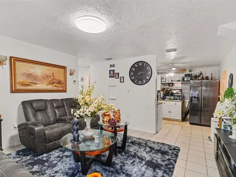 Living - 2839 19th St W, Bradenton, FL 34205 photo 1 of 3