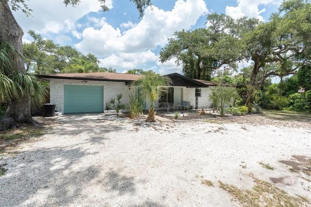 4986 Woodland Dr, Saint Petersburg, FL 33708
