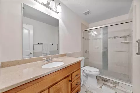 Bath - 13508 Red Ear Ct, Riverview, FL 33569 photo 2 of 3