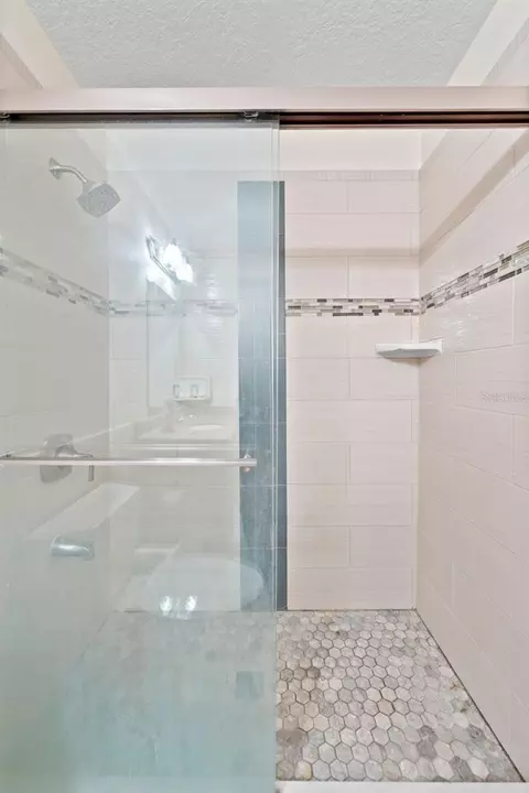 Bath - 13508 Red Ear Ct, Riverview, FL 33569 photo 3 of 3