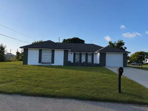 7035 Palisade Dr, Port Richey, FL 34668