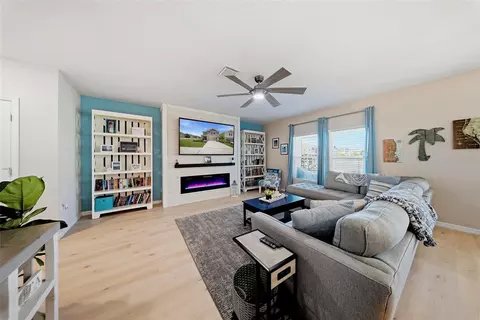 Living - 12953 Camarillo Pl, Lithia, FL 33547 photo 4 of 5