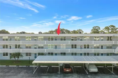4715 Bay St NE #320, Saint Petersburg, FL 33703