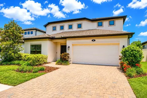 Exterior - 1621 Leaf Flower Ln, Lutz, FL 33558 photo 7 of 20