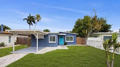 664 Gray St S, Saint Petersburg, FL 33707