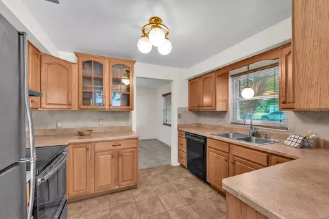Kitchen - 11081 143rd St, Largo, FL 33774 photo 1 of 4