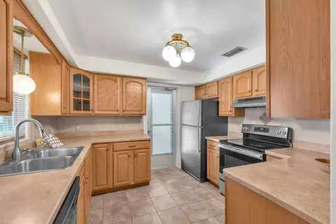 Kitchen - 11081 143rd St, Largo, FL 33774 photo 2 of 4