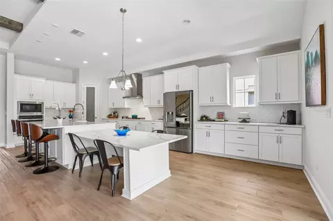 Kitchen - 6092 Hidden Branch Dr, Apollo Beach, FL 33572 photo 5 of 5