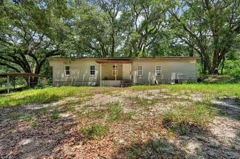 130 Windy Hills Rd, Hawthorne, FL 32640