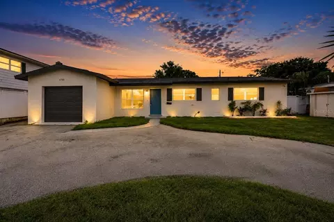 6781 33rd Ave N, Saint Petersburg, FL 33710