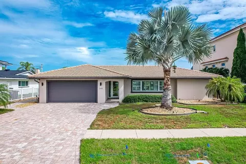 340 Palm Is NE, Clearwater Beach, FL 33767