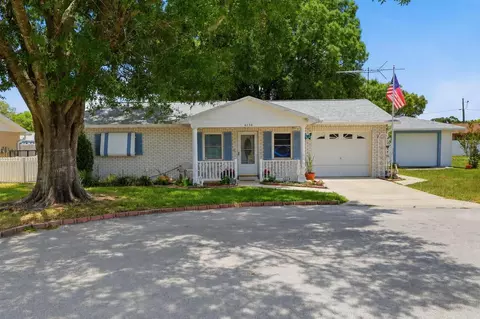 6130 17th St, Zephyrhills, FL 33542