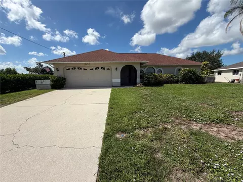 808 SW 7th Ter, Cape Coral, FL 33991
