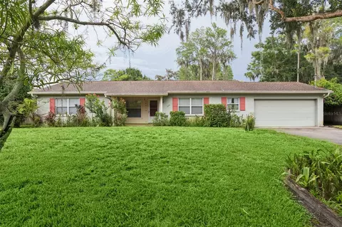 2801 Wilson Cir, Lutz, FL 33548