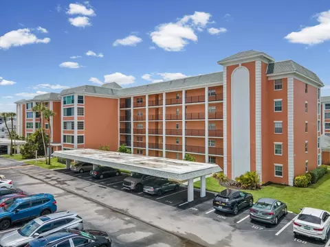 6800 20th Ave N #503, Saint Petersburg, FL 33710