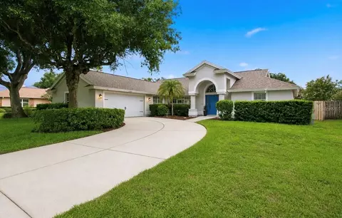 16607 Longleat Dr, Lutz, FL 33549