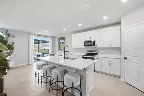 Kitchen - 10119 Daybreak Gln, Parrish, FL 34219 photo 2 of 7
