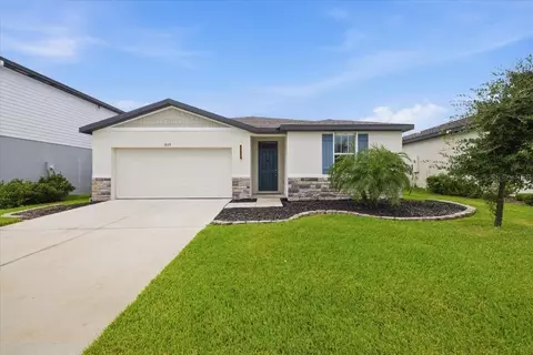 Exterior - 10119 Daybreak Gln, Parrish, FL 34219 photo 3 of 7