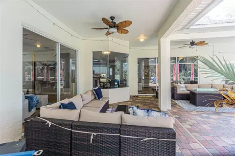 Exterior - 2409 Fox Forest Dr, Lutz, FL 33549 photo 3 of 8