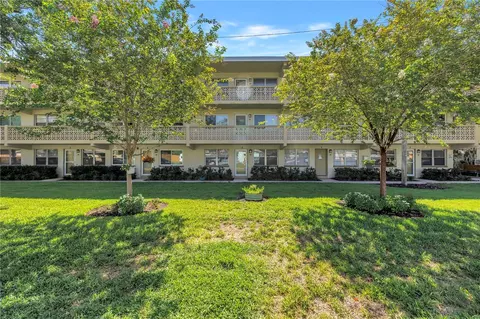 1051 79th Ave N #105, Saint Petersburg, FL 33702