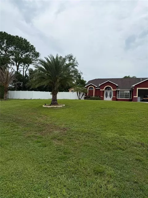 Exterior - 4470 Gondolier Rd, Spring Hill, FL 34609 photo 3 of 11