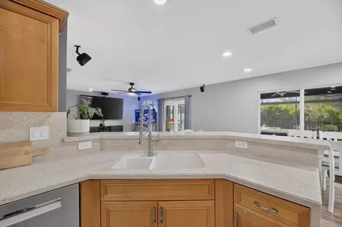11342 Cocoa Beach Dr, Riverview, FL 33569 photo 12