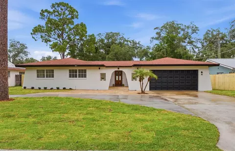 5106 Oakhaven Ln, Tampa, FL 33617