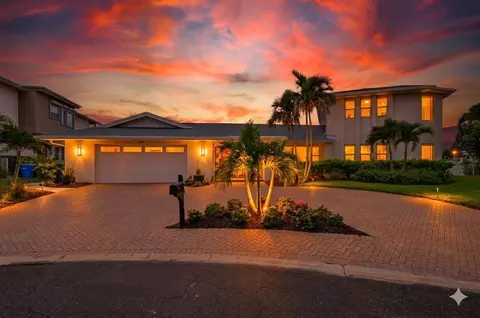 812 Snug Is, Clearwater Beach, FL 33767