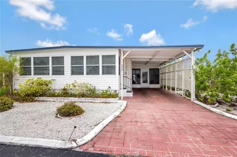 3324 Tiki Dr, Holiday, FL 34691