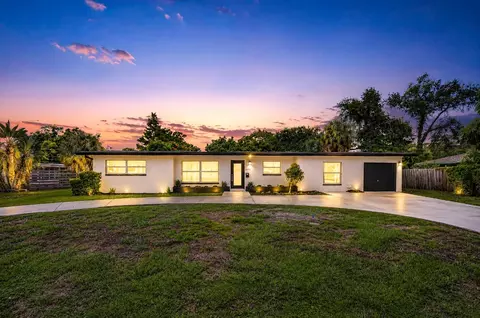 6871 4th St S, Saint Petersburg, FL 33705