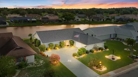 2023 El Rancho Dr, Sun City Center, FL 33573