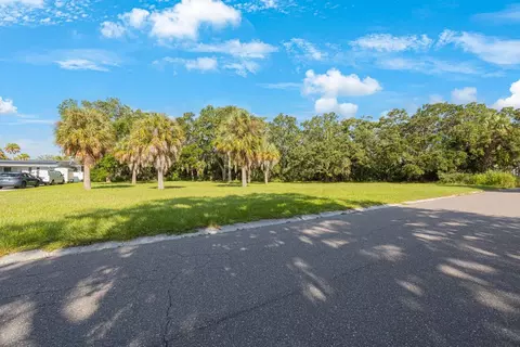 145 Th Ln, Largo, FL 33774 photo 24