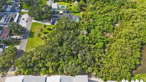 145 Th Ln, Largo, FL 33774 photo 21
