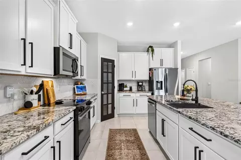 Kitchen - 12473 Dora Trl, Parrish, FL 34219 photo 2 of 4