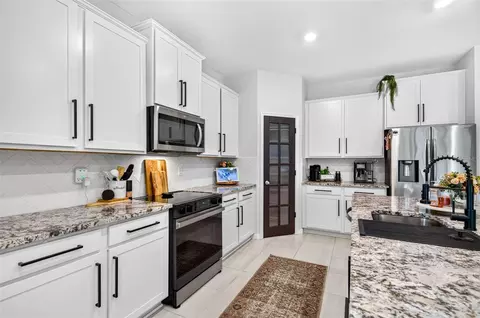Kitchen - 12473 Dora Trl, Parrish, FL 34219 photo 1 of 4