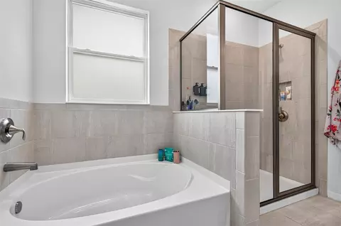 Bath - 12473 Dora Trl, Parrish, FL 34219 photo 4 of 4