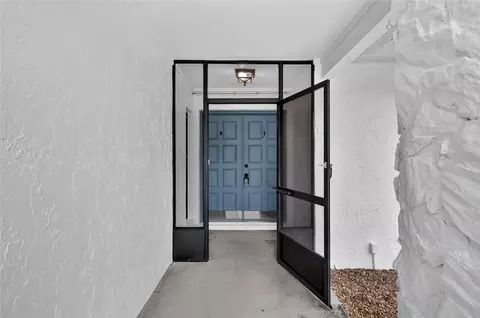 Entry Way - 724 Isleton Dr, Brandon, FL 33511 photo 1 of 6