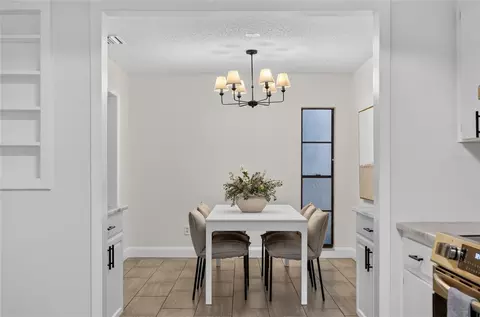 Dining - 724 Isleton Dr, Brandon, FL 33511 photo 1 of 4