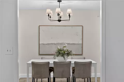 Dining - 724 Isleton Dr, Brandon, FL 33511 photo 2 of 4