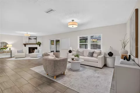 Living - 724 Isleton Dr, Brandon, FL 33511 photo 1 of 10