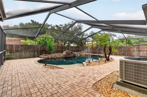 Exterior - 724 Isleton Dr, Brandon, FL 33511 photo 10 of 11